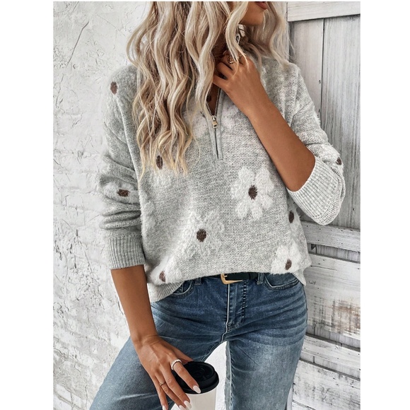 Grey Pullover Sweater Zip Up Knit Flower Textured Button Front - Picture 3 of 7